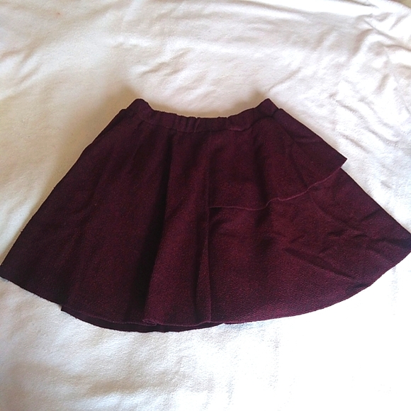 Zara Girls Tiered Skirt in Burgundy Herringbone Pattern size 11-12 - Picture 2 of 6